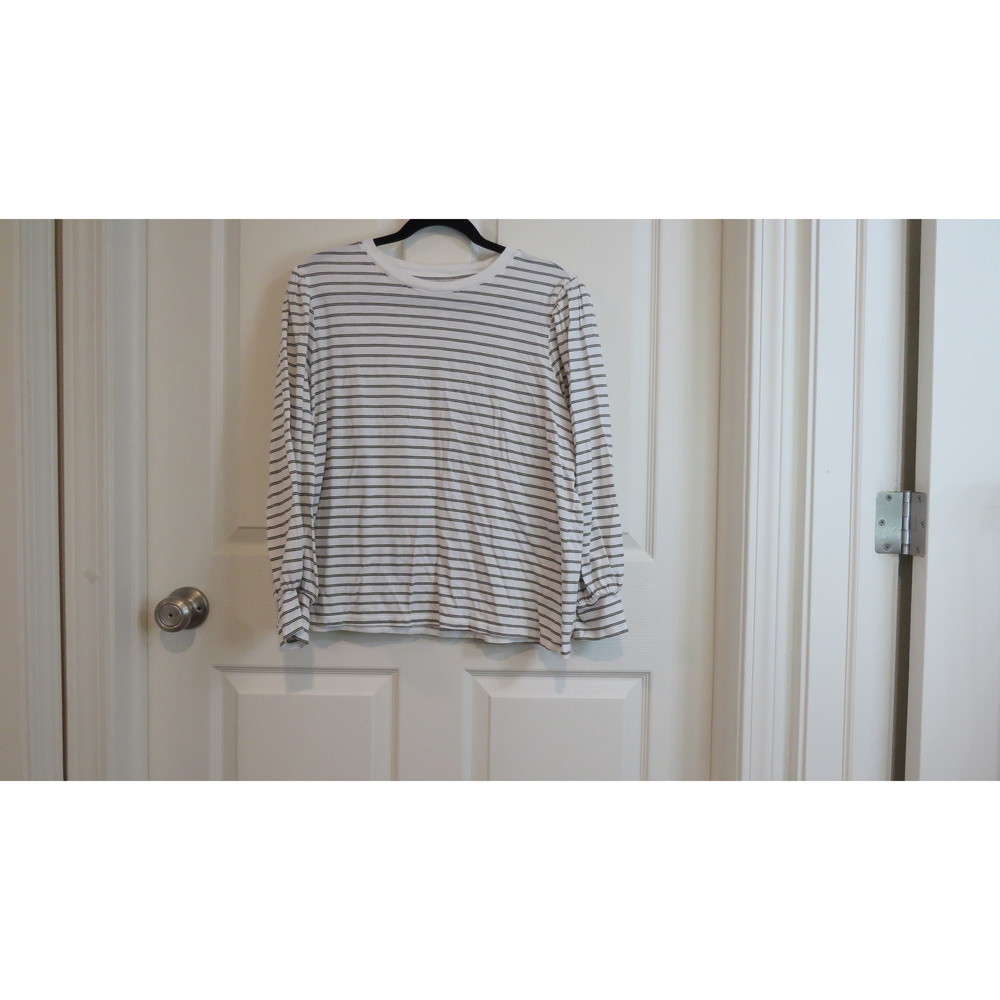 24/7 by Maurices Long Sleeve Knit Tee Size XL Striped
